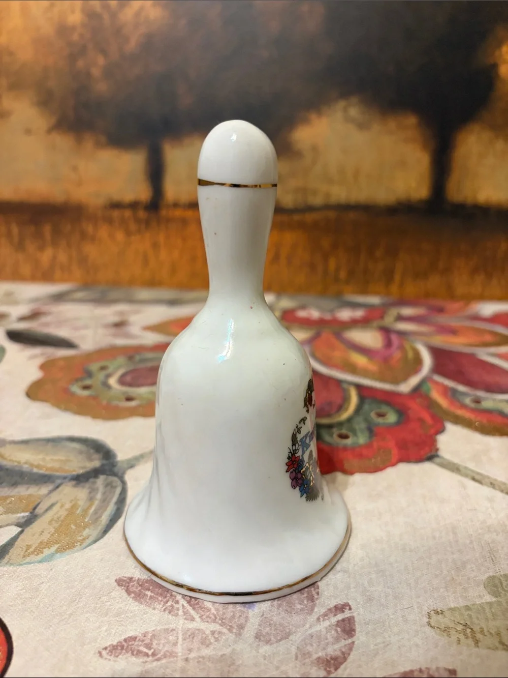 White Kentucky Floral Souvenir Bell with Gold Accent